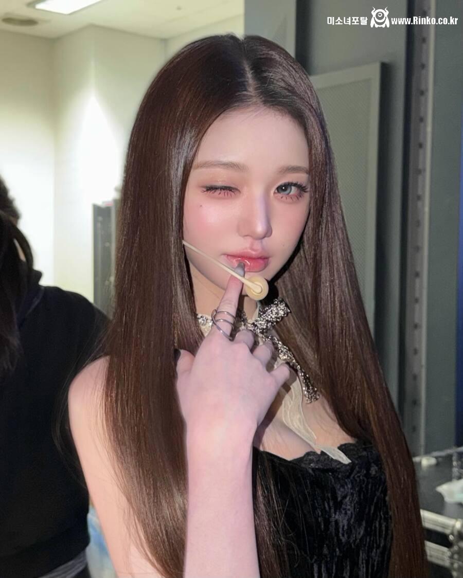 오늘도 미친 미모를 보여주는 여자아이돌 13