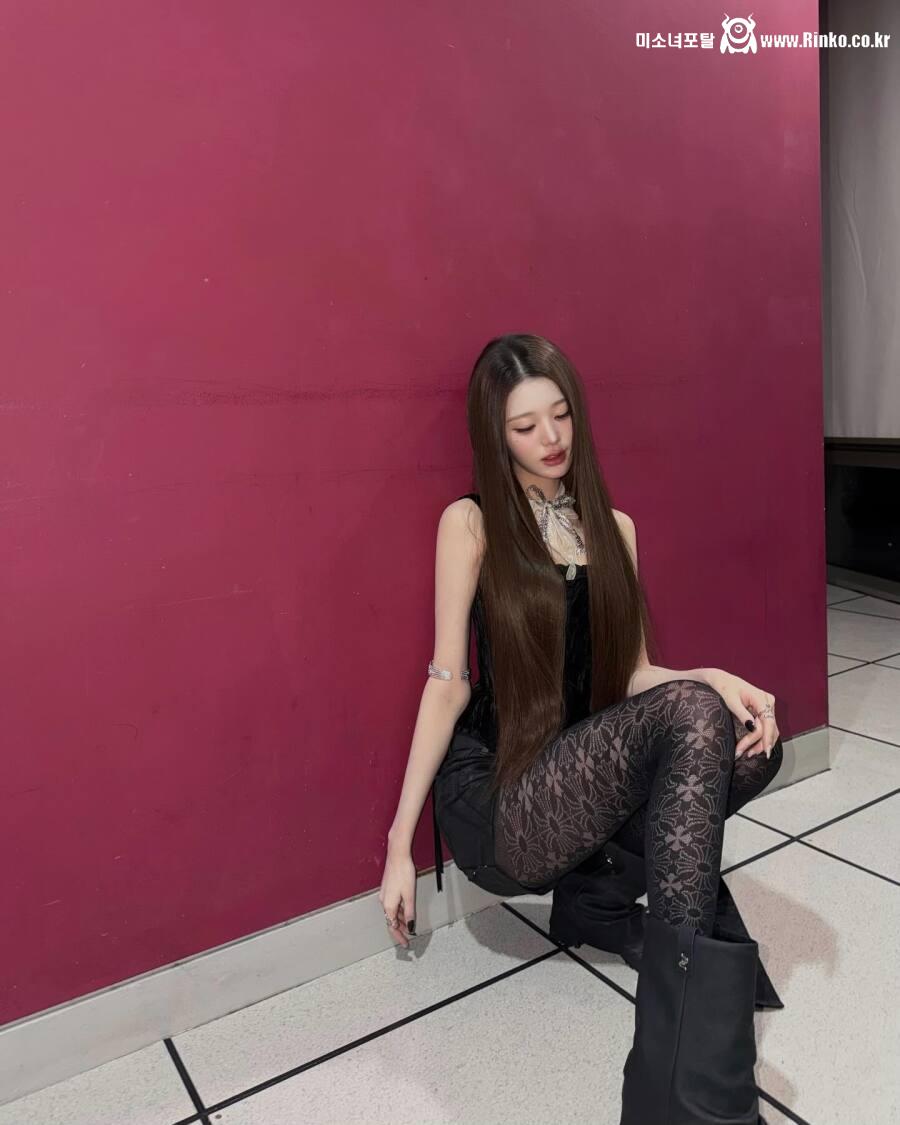 오늘도 미친 미모를 보여주는 여자아이돌 4