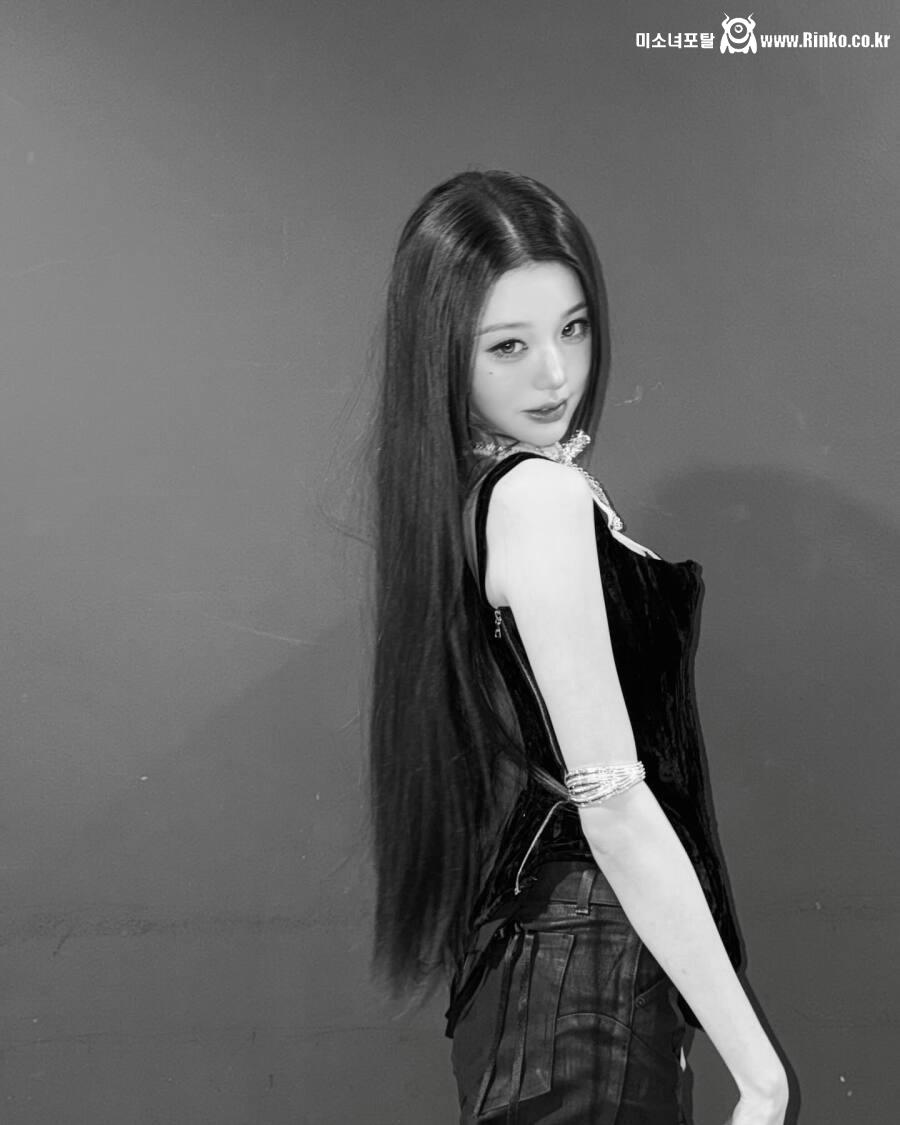 오늘도 미친 미모를 보여주는 여자아이돌 15