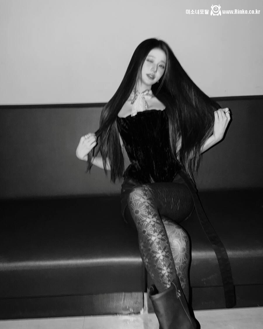 오늘도 미친 미모를 보여주는 여자아이돌 10