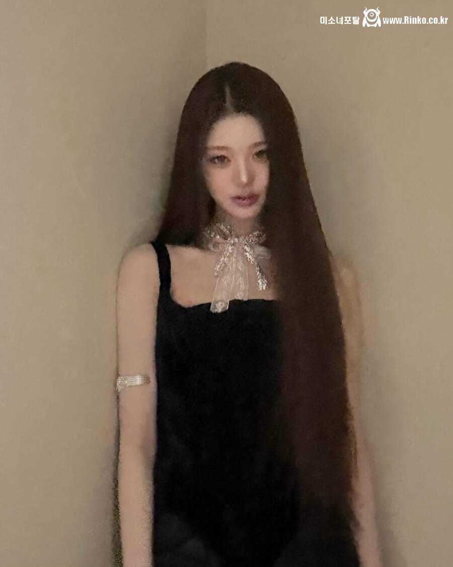 오늘도 미친 미모를 보여주는 여자아이돌 9