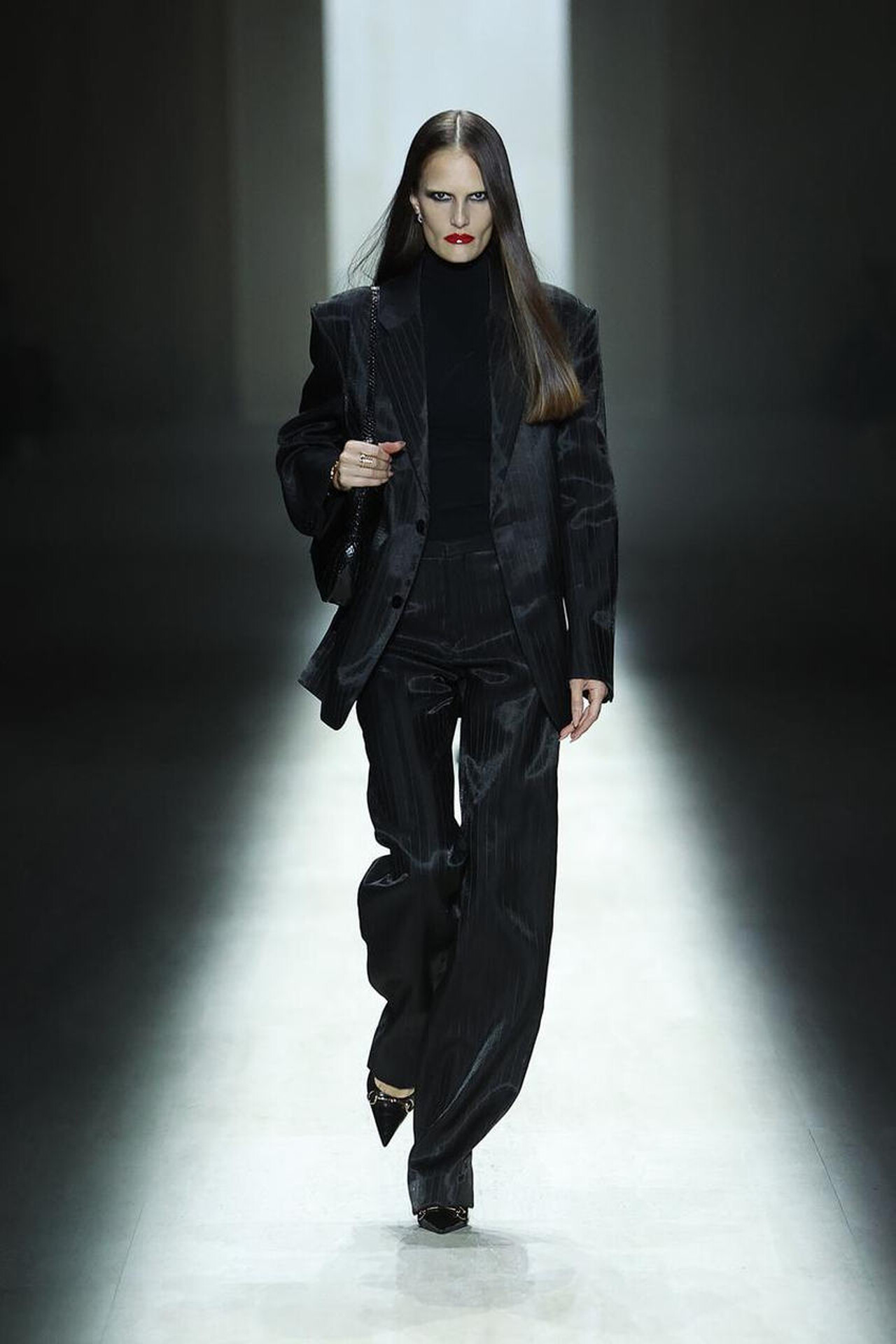 디자이너 바뀌고 처음 공개된 구찌 여성복 신상