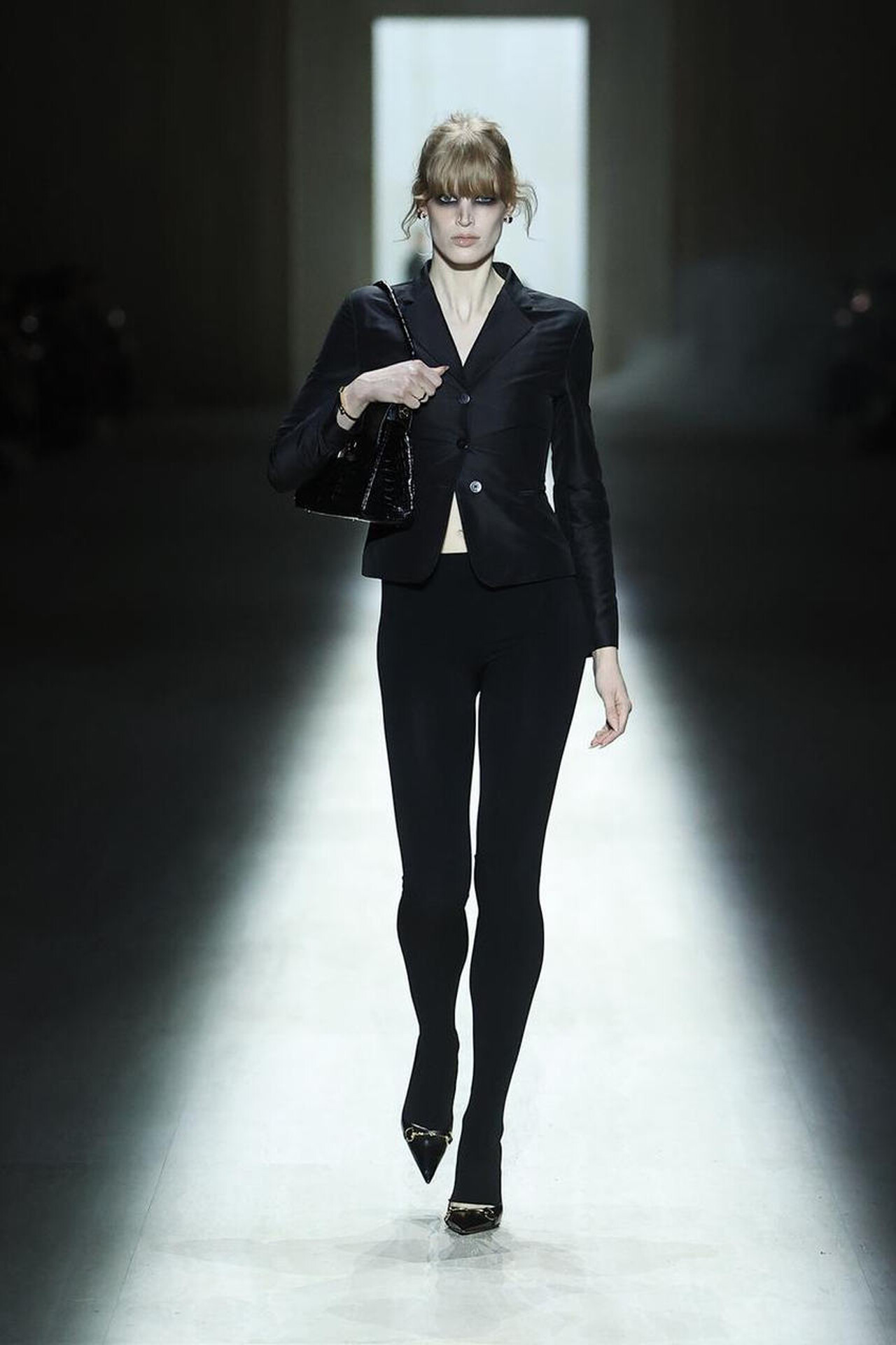 디자이너 바뀌고 처음 공개된 구찌 여성복 신상