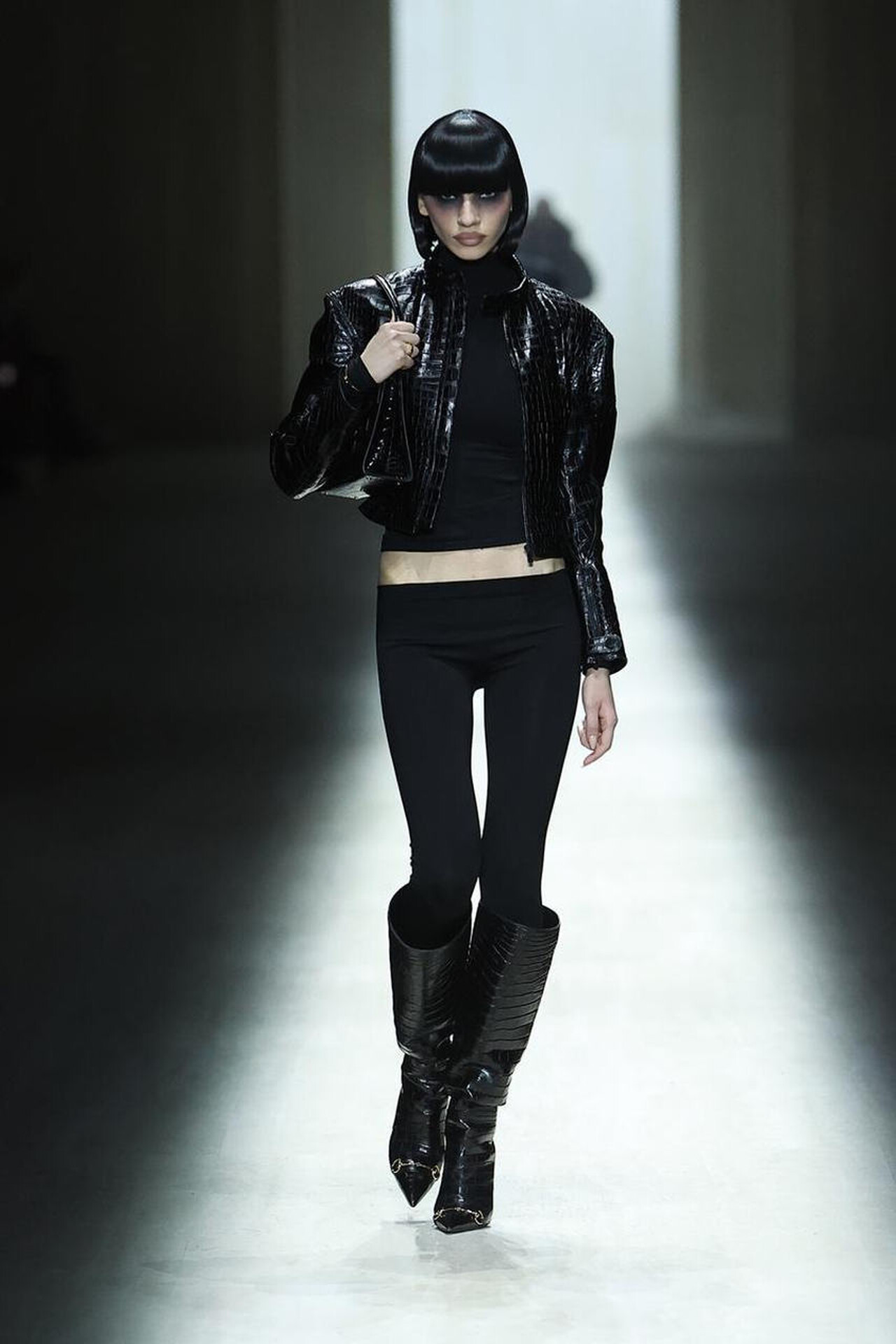 디자이너 바뀌고 처음 공개된 구찌 여성복 신상