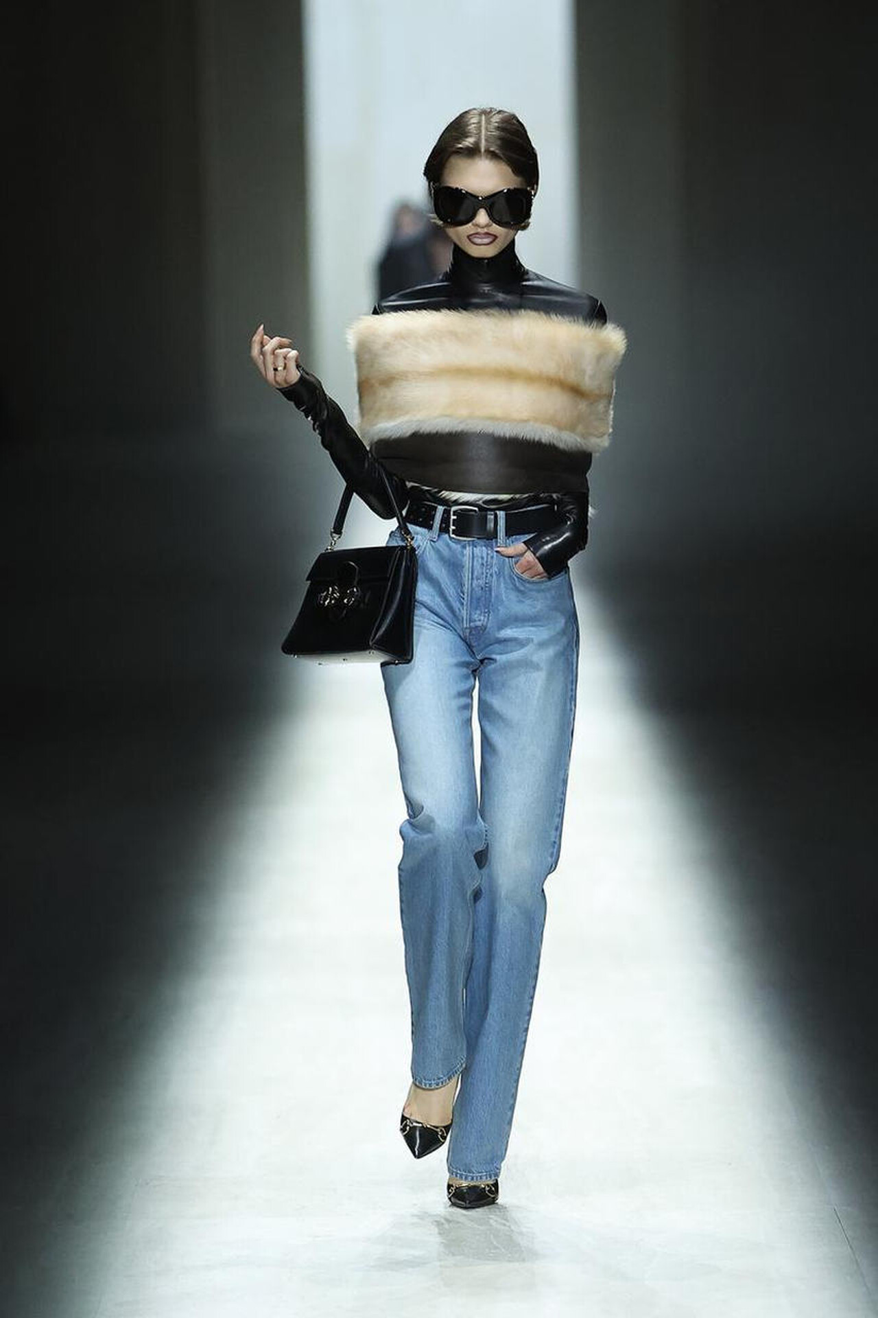 디자이너 바뀌고 처음 공개된 구찌 여성복 신상