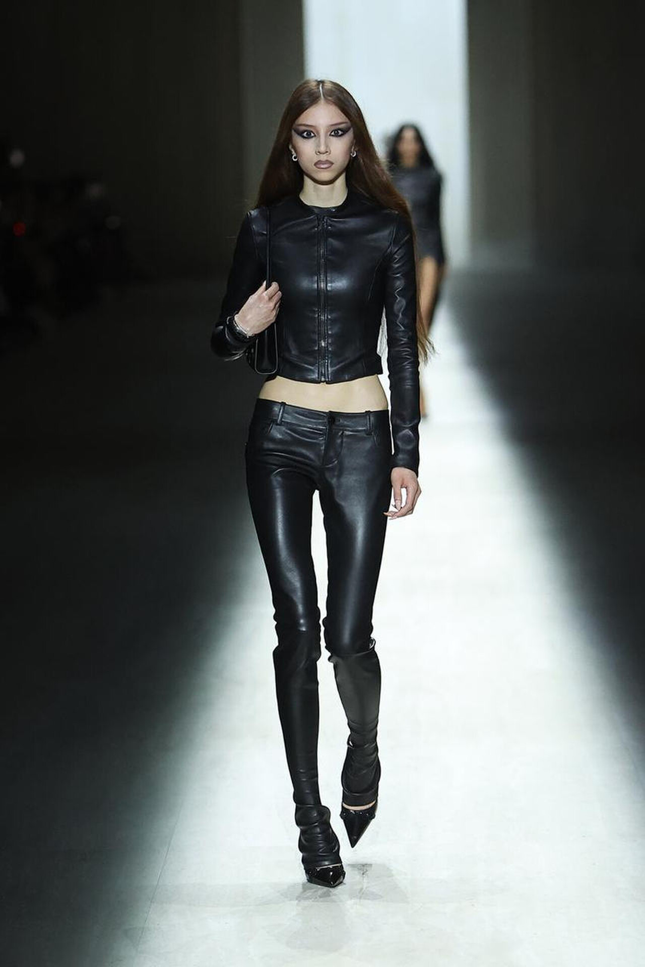 디자이너 바뀌고 처음 공개된 구찌 여성복 신상