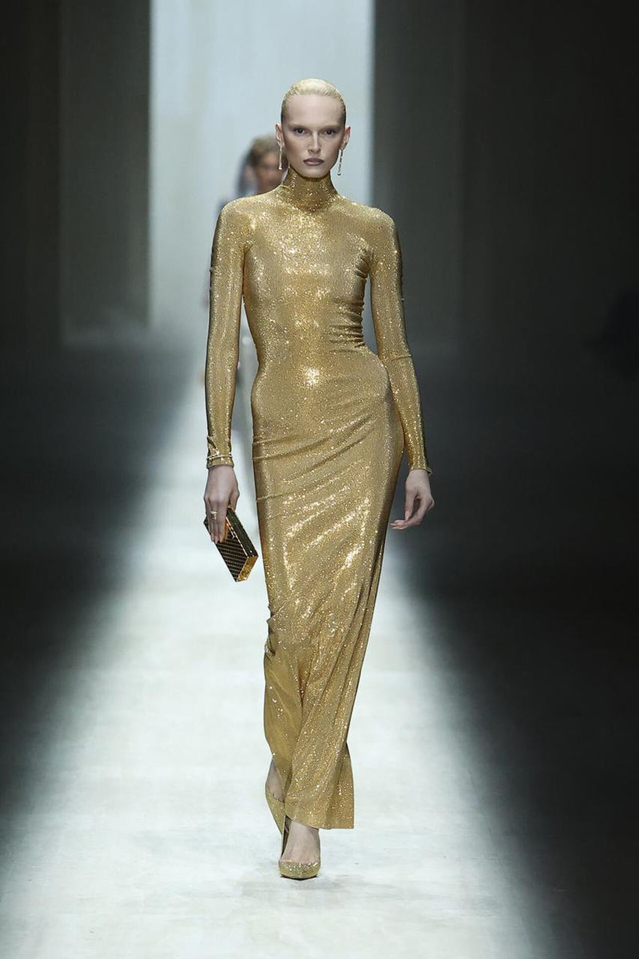 디자이너 바뀌고 처음 공개된 구찌 여성복 신상