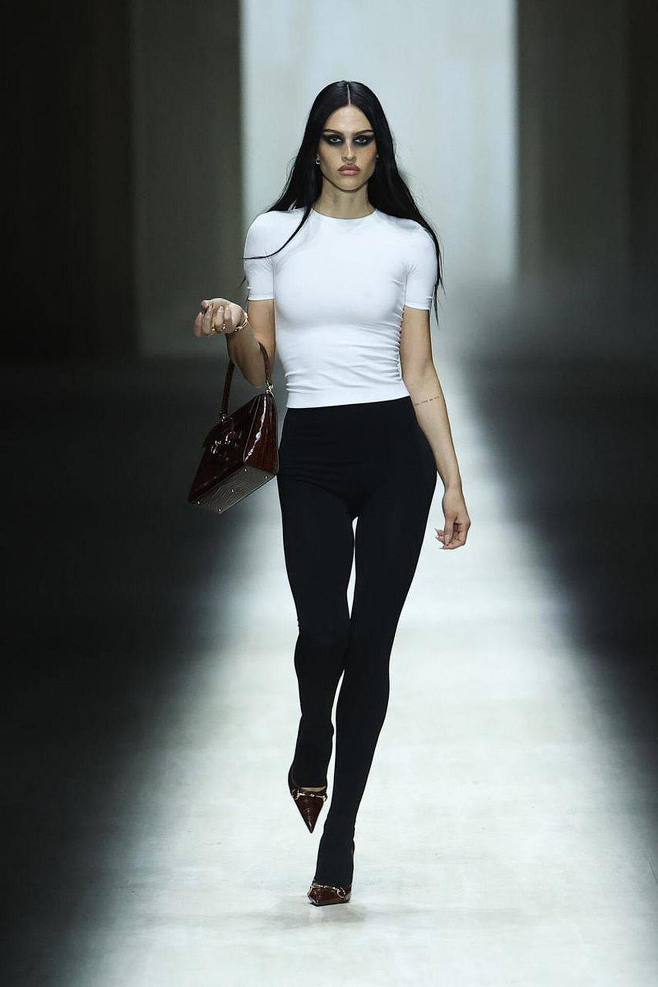 디자이너 바뀌고 처음 공개된 구찌 여성복 신상