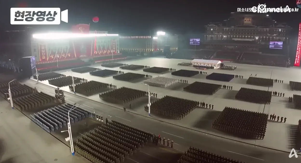 눈치 빨랐던 지난 주 북한 열병식 풍경 1