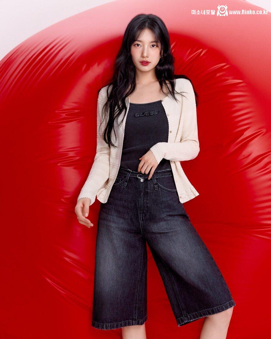 10년 째 게스 모델 재계약한 수지 봄 화보 12