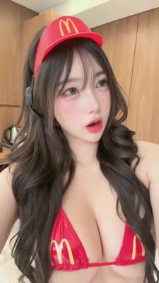 맥날 알바녀의 미모수준 1