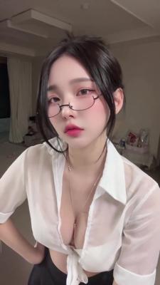 색기 지리는 여친 1