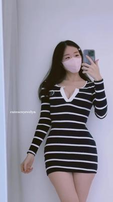 와꾸가 살짝 아쉬워서 그렇지 몸매로는 절대 못까는 이블린 1