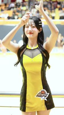 치어리더 응원 영상, 직관 가고싶게 만드는 활기찬 무대 매력 1