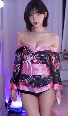 기모노도 야하게 만들어 버리는 고라니율 피지컬 1