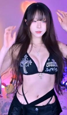 골반 수준 못숨기는 스파이더걸 1