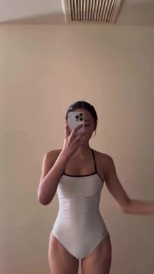 무보정 생얼 바디체크 얇은 모노키니 수영복 도끼 1