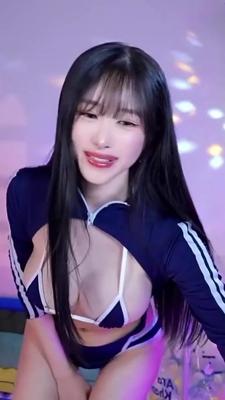 마이크로 비키니 삐져나온 옆가슴 1