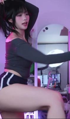 돌핀팬츠 착용하고 마구 흔드는 쟈닌 1