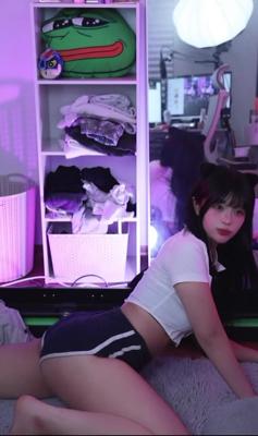 얜 진짜 하체가 남다르긴 하네 ㄹㅇ 1