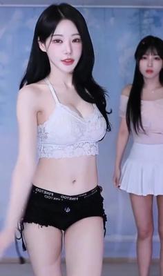 딴건 모르겠고 피부가 ㄹㅇ 개사기급인듯 1