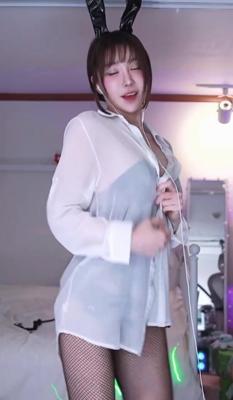 사방에 색기 뿌리는 여캠 1