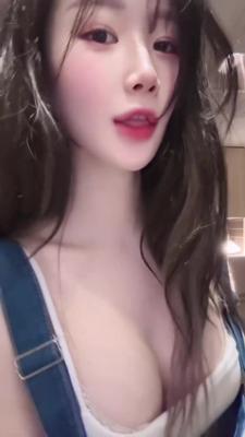 니트속 핑크 브라 뽀얀 피부 가슴골 1