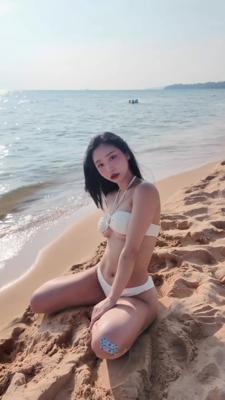 바닷가 비키니 언더붑 1