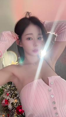 묵직한 가슴골 핑크 오프솔더 1