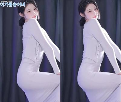 치지직에 이런 인재가.. 동탄룩 여캠 1