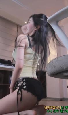 와.. 볼때마다 몸매는 진짜.. 1